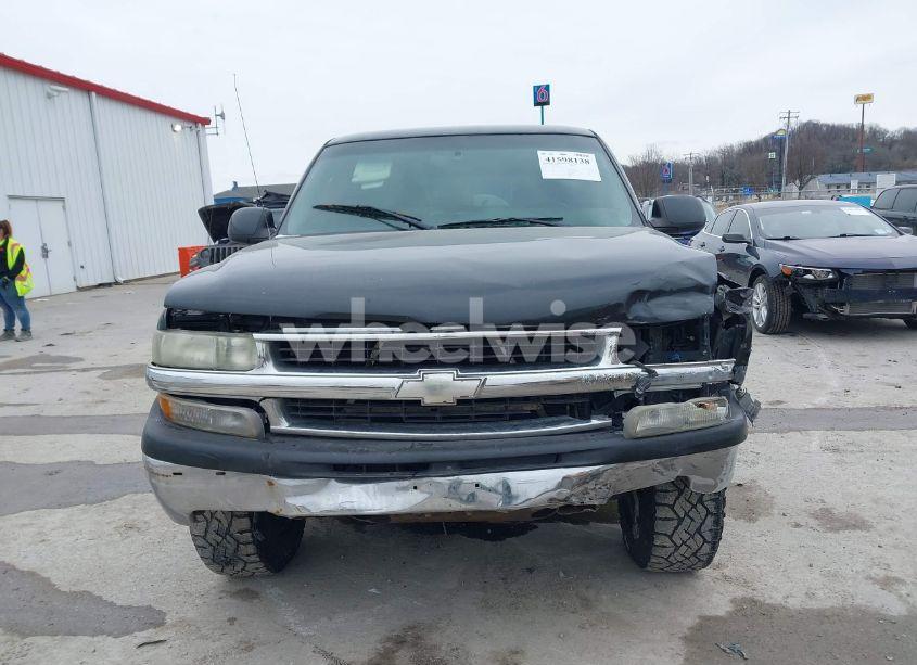 Photo 12 of 2003 Chevrolet Tahoe LS (VIN 1GNEC13V73R139530)