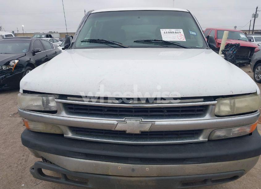 Photo 12 of 2003 Chevrolet Tahoe LS (VIN 1GNEC13V73R170941)