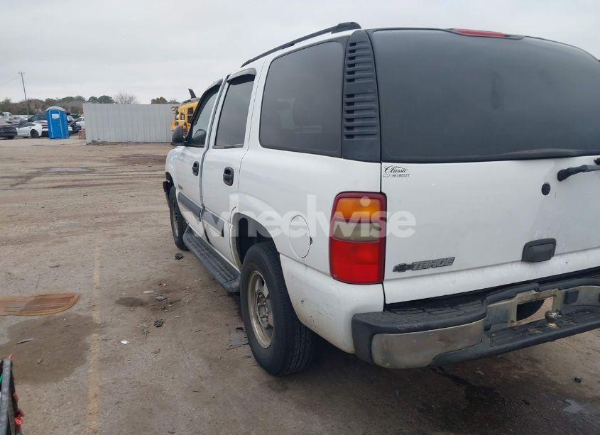 Photo 3 of 2003 Chevrolet Tahoe LS (VIN 1GNEC13V73R170941)