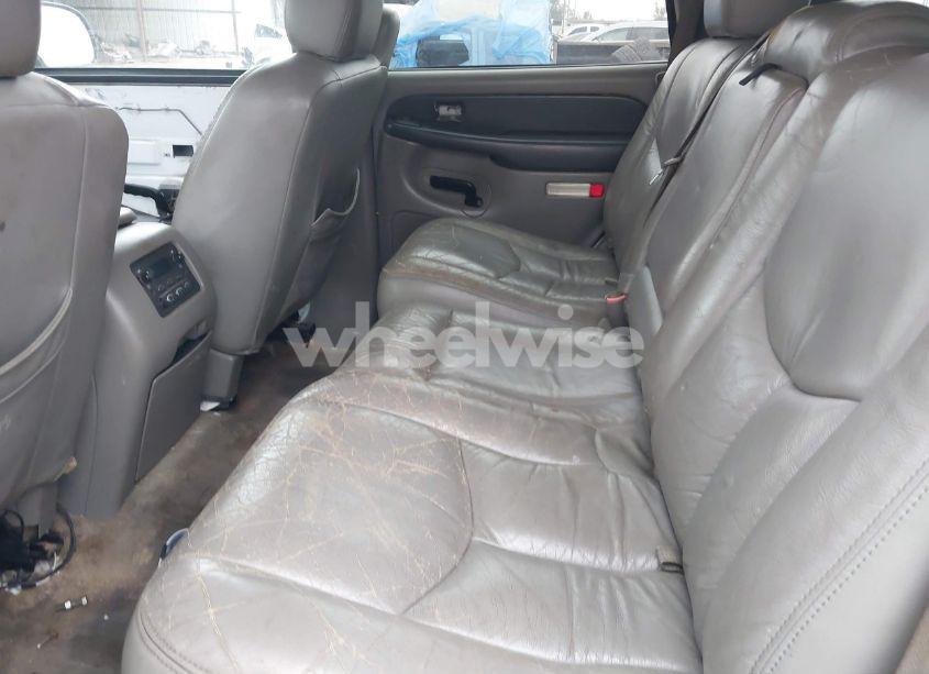 Photo 8 of 2003 Chevrolet Tahoe LS (VIN 1GNEC13V73R170941)