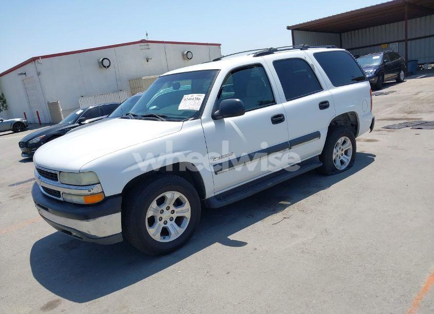 Photo 2 of 2003 Chevrolet Tahoe LS (VIN 1GNEC13V73R265144)