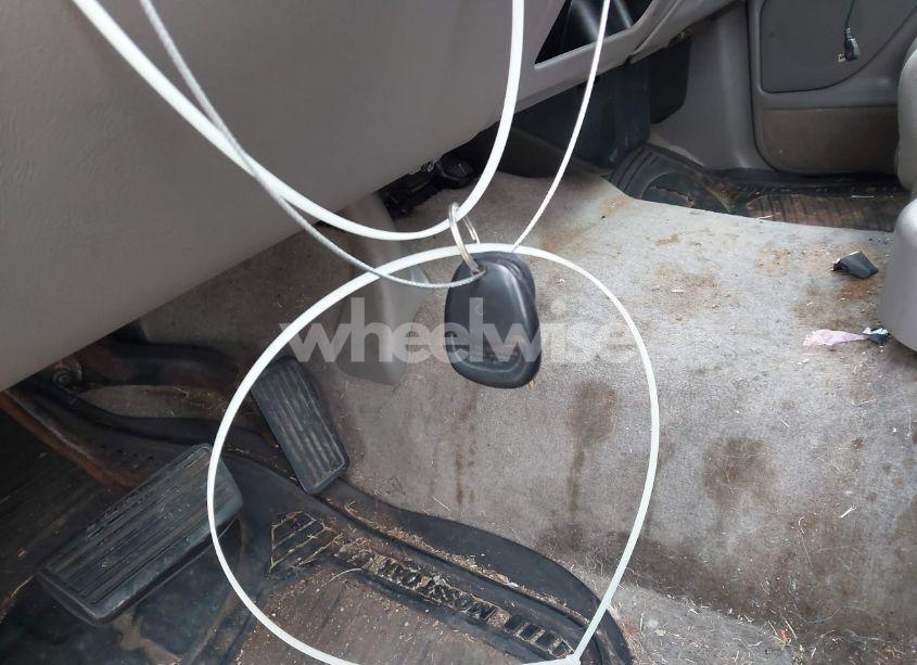 Photo 11 of 2005 Chevrolet Tahoe LS (VIN 1GNEC13V75J235496)