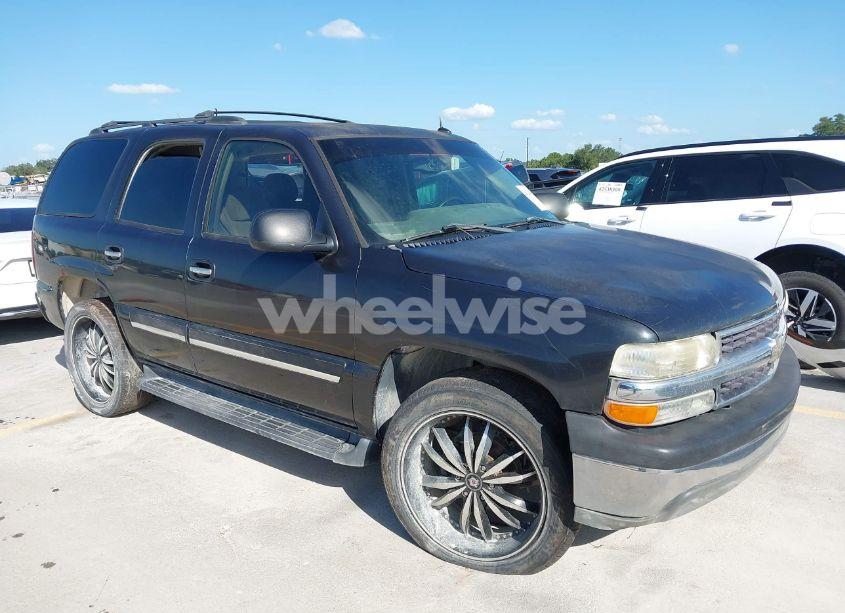 2005 Chevrolet Tahoe LS (VIN 1GNEC13V75R251960) main photo