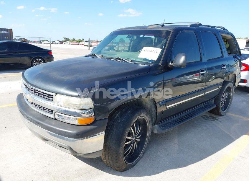 Photo 2 of 2005 Chevrolet Tahoe LS (VIN 1GNEC13V75R251960)