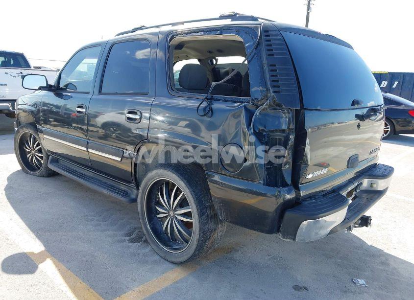 Photo 3 of 2005 Chevrolet Tahoe LS (VIN 1GNEC13V75R251960)