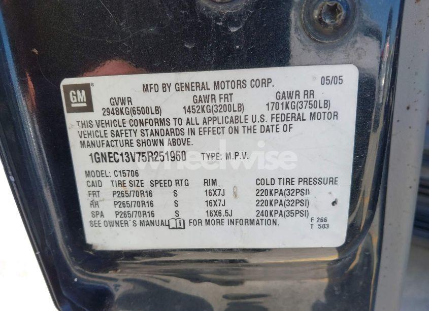 Photo 9 of 2005 Chevrolet Tahoe LS (VIN 1GNEC13V75R251960)