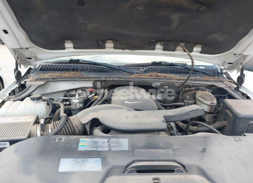 Photo 10 of 2003 Chevrolet Tahoe LS (VIN 1GNEC13V83R142873)