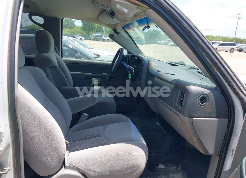 Photo 5 of 2003 Chevrolet Tahoe SPECIAL SERVICES (VIN 1GNEC13V83R261152)