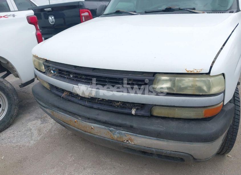 Photo 6 of 2003 Chevrolet Tahoe SPECIAL SERVICES (VIN 1GNEC13V83R261152)