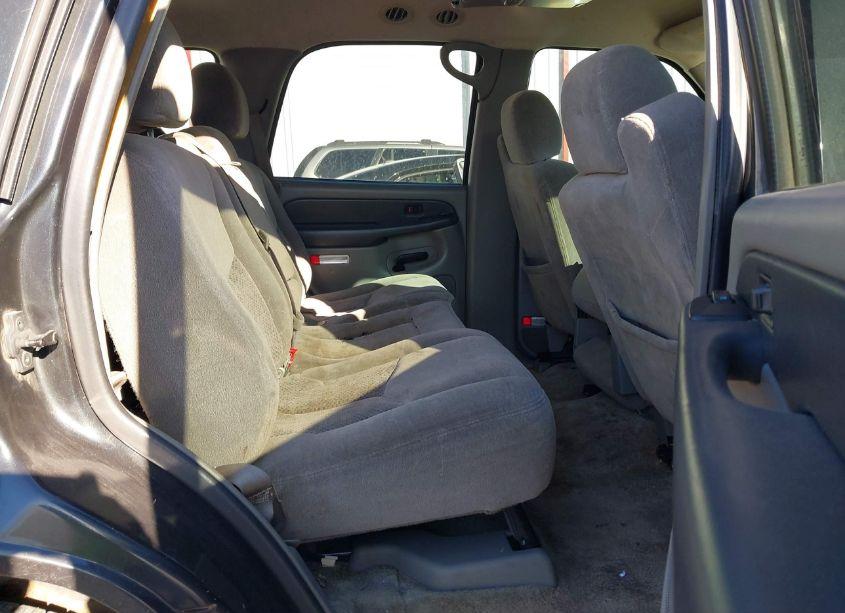 Photo 8 of 2003 Chevrolet Tahoe LS (VIN 1GNEC13V83R278209)