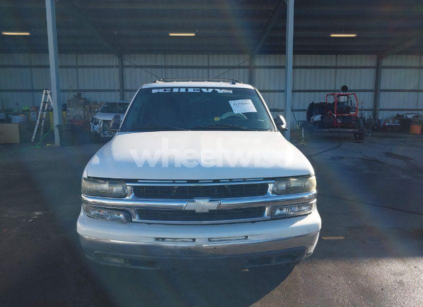 Photo 6 of 2005 Chevrolet Tahoe LS (VIN 1GNEC13V85R121945)