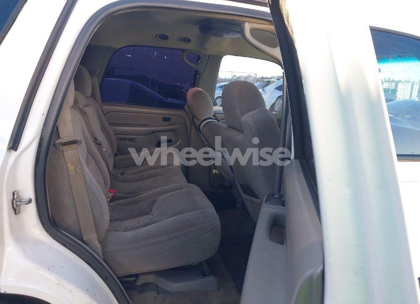 Photo 8 of 2005 Chevrolet Tahoe LS (VIN 1GNEC13V85R121945)