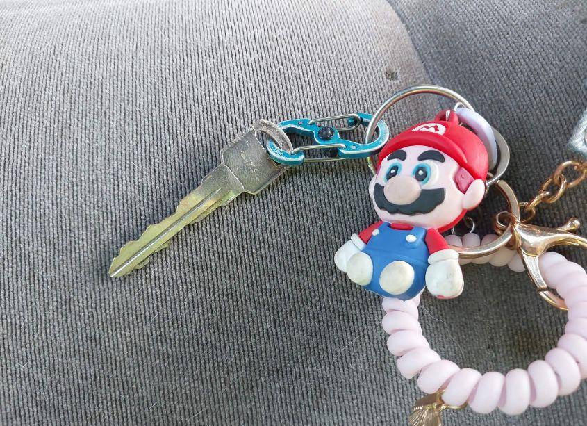 Photo 11 of 2005 Chevrolet Tahoe LS (VIN 1GNEC13V85R233435)