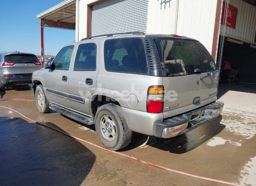 Photo 3 of 2005 Chevrolet Tahoe LS (VIN 1GNEC13V85R252339)