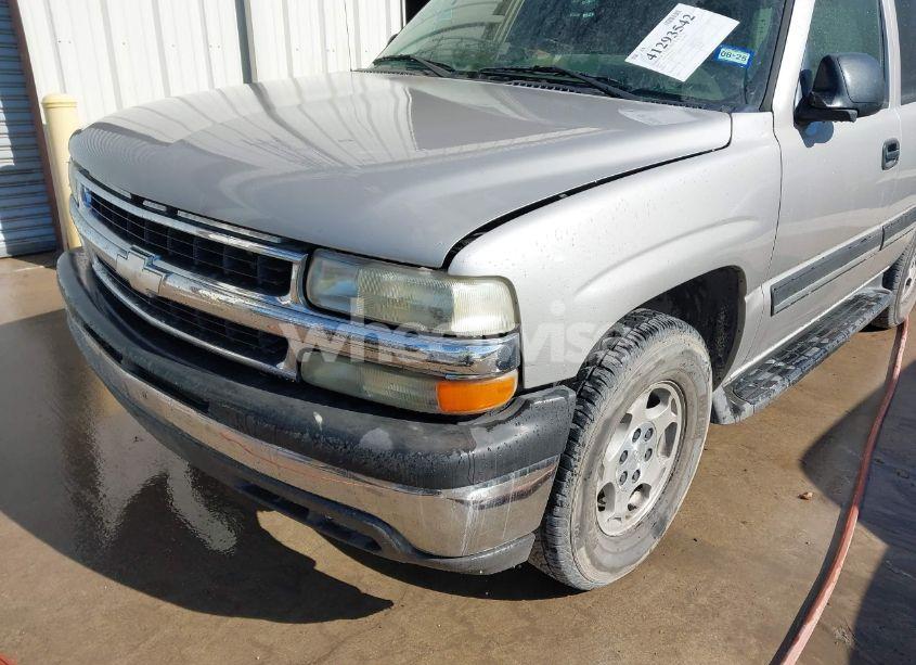 Photo 6 of 2005 Chevrolet Tahoe LS (VIN 1GNEC13V85R252339)