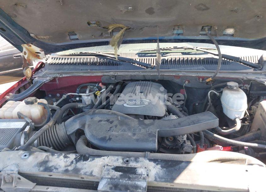 Photo 10 of 2005 Chevrolet Tahoe LS (VIN 1GNEC13V85R255385)