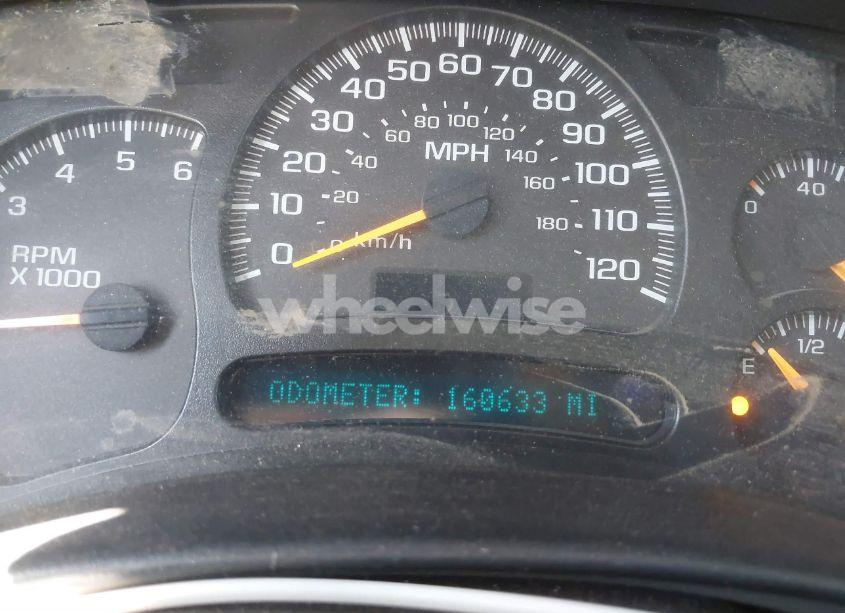 Photo 7 of 2005 Chevrolet Tahoe LS (VIN 1GNEC13V85R255385)