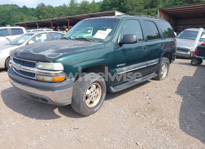 Photo 2 of 2002 Chevrolet Tahoe LS (VIN 1GNEC13V92J308220)