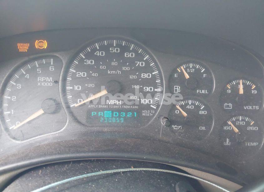 Photo 7 of 2002 Chevrolet Tahoe LS (VIN 1GNEC13V92J308220)