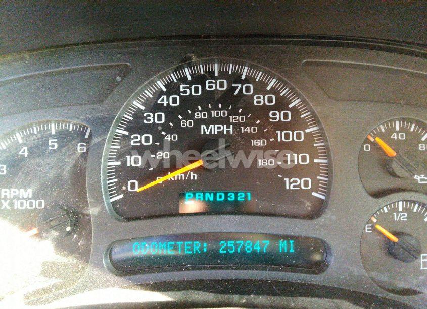 Photo 7 of 2003 Chevrolet Tahoe LS (VIN 1GNEC13V93R197798)