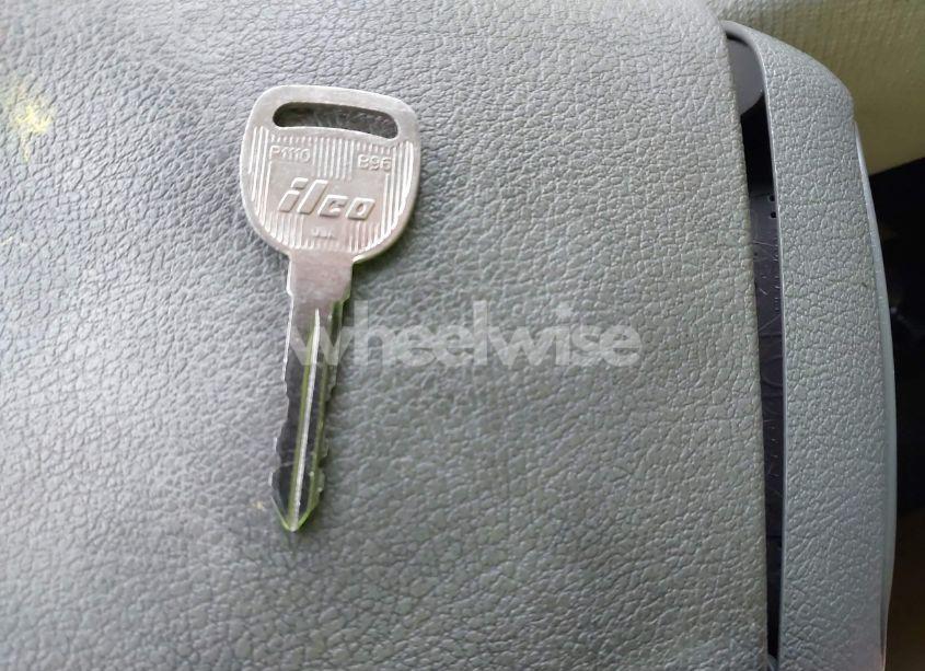 Photo 11 of 2004 Chevrolet Tahoe LS (VIN 1GNEC13V94R288488)