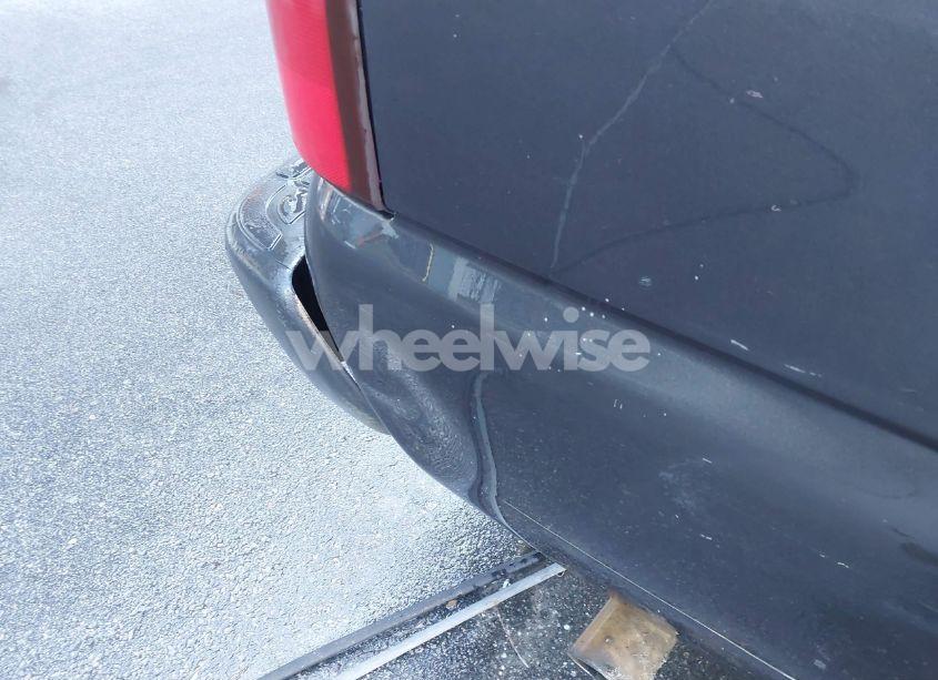 Photo 13 of 2004 Chevrolet Tahoe LS (VIN 1GNEC13V94R288488)