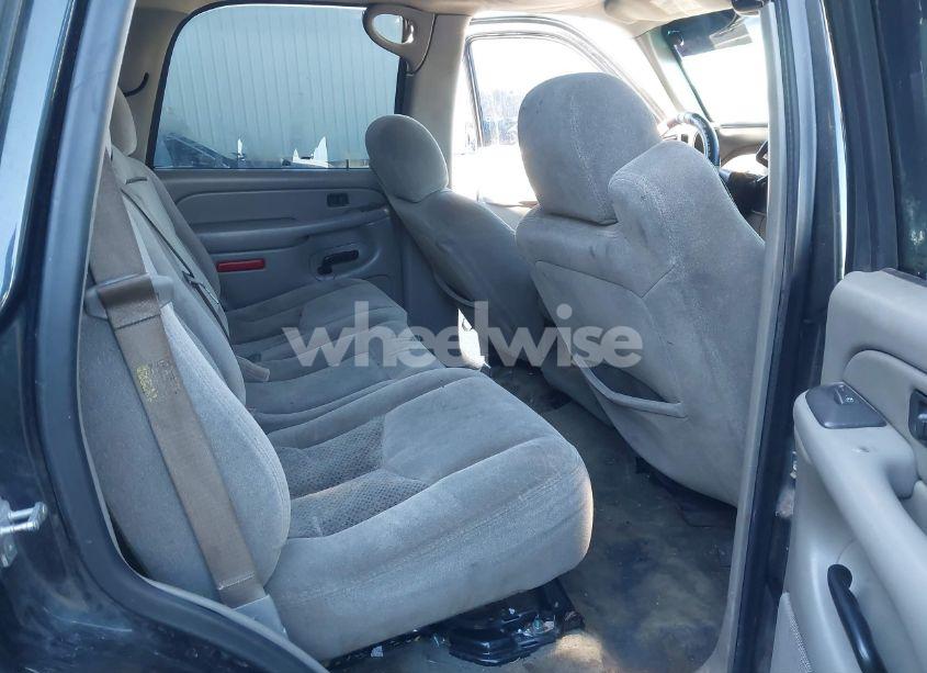 Photo 8 of 2004 Chevrolet Tahoe LS (VIN 1GNEC13V94R288488)