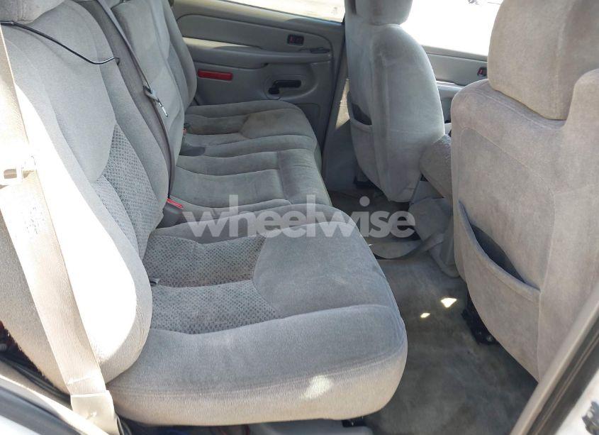 Photo 8 of 2006 Chevrolet Tahoe LS (VIN 1GNEC13V96R137993)