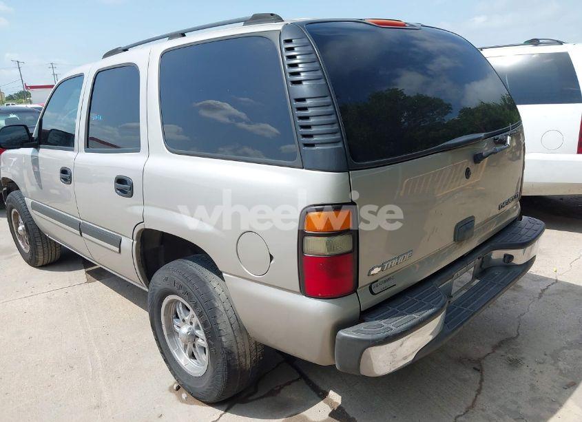 Photo 3 of 2004 Chevrolet Tahoe LS (VIN 1GNEC13VX4R295899)