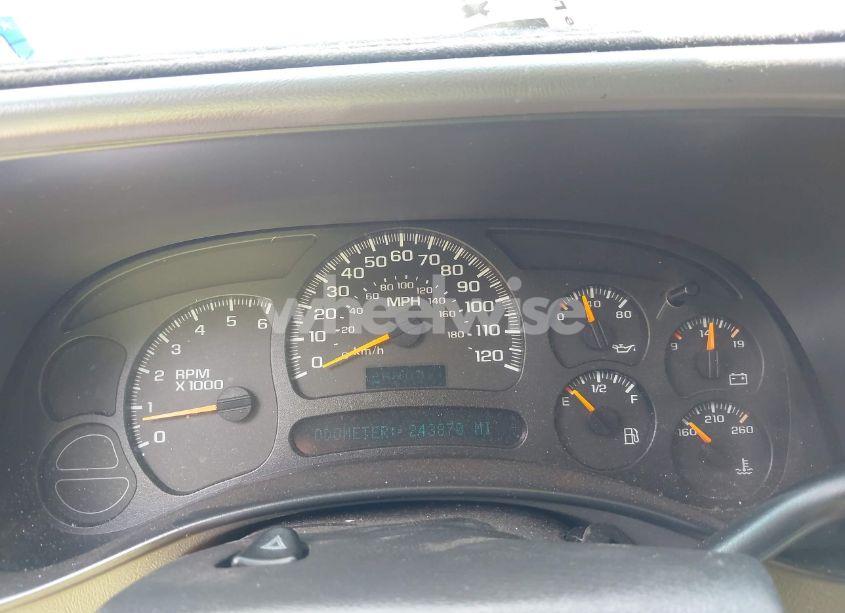 Photo 7 of 2004 Chevrolet Tahoe LS (VIN 1GNEC13VX4R295899)