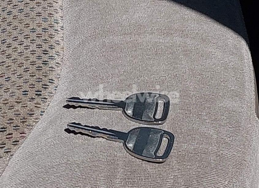 Photo 11 of 2005 Chevrolet Tahoe LS (VIN 1GNEC13VX5R180270)