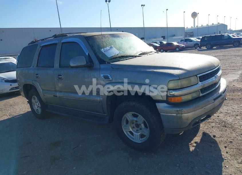 2002 Chevrolet Tahoe LT (VIN 1GNEC13Z02R222542) main photo