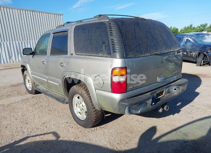 Photo 3 of 2002 Chevrolet Tahoe LT (VIN 1GNEC13Z02R222542)