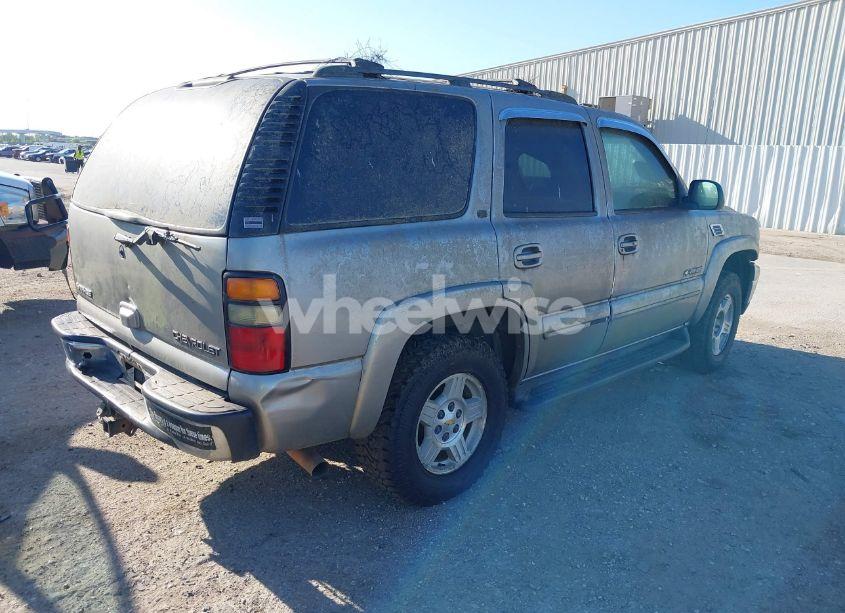 Photo 4 of 2002 Chevrolet Tahoe LT (VIN 1GNEC13Z02R222542)