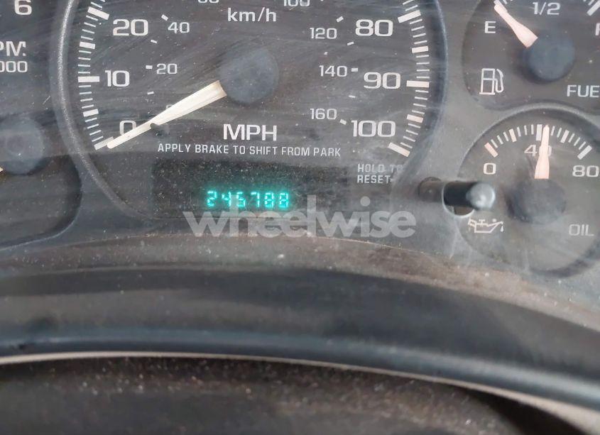Photo 7 of 2002 Chevrolet Tahoe LS (VIN 1GNEC13Z02R244573)