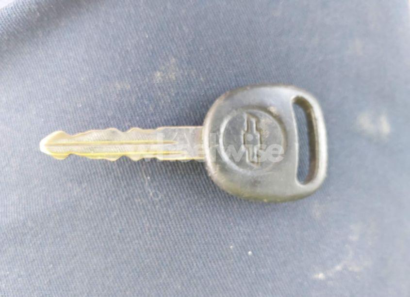 Photo 11 of 2002 Chevrolet Tahoe LT (VIN 1GNEC13Z02R272809)