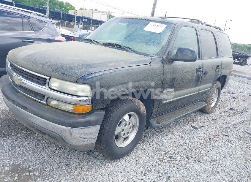 Photo 2 of 2002 Chevrolet Tahoe LT (VIN 1GNEC13Z02R272809)