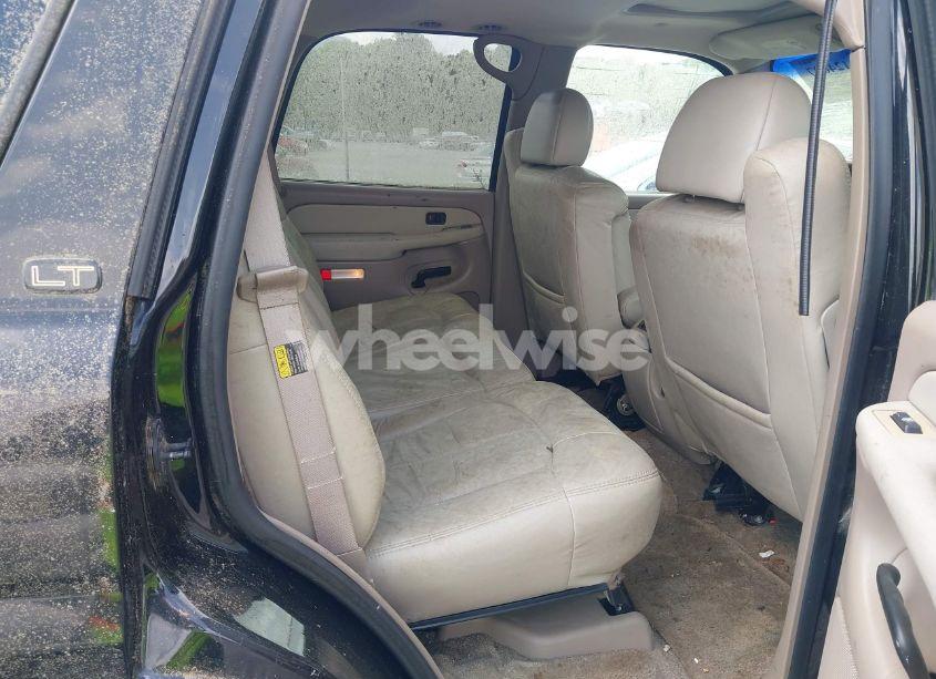 Photo 8 of 2002 Chevrolet Tahoe LT (VIN 1GNEC13Z02R272809)