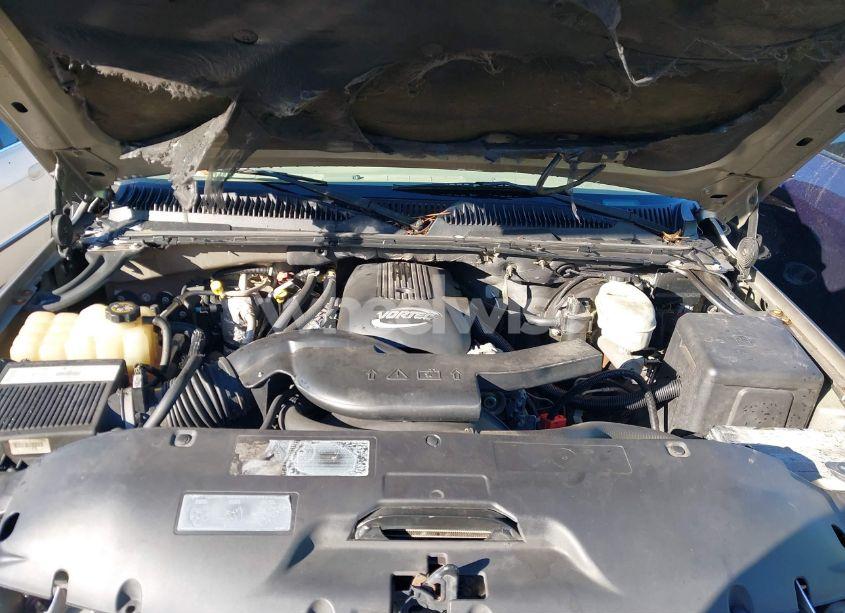 Photo 10 of 2003 Chevrolet Tahoe LT (VIN 1GNEC13Z03J145204)