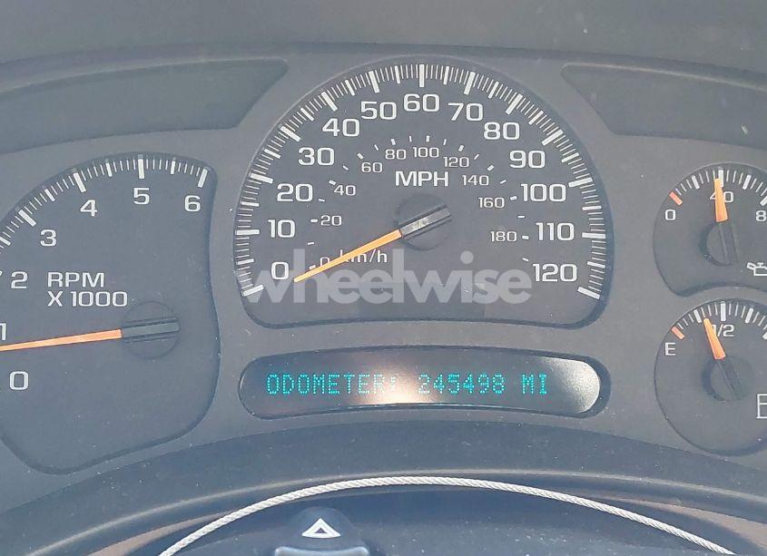 Photo 15 of 2003 Chevrolet Tahoe LT (VIN 1GNEC13Z03J145204)