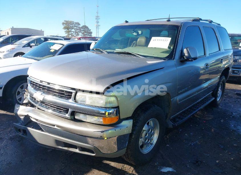 Photo 2 of 2003 Chevrolet Tahoe LT (VIN 1GNEC13Z03J145204)