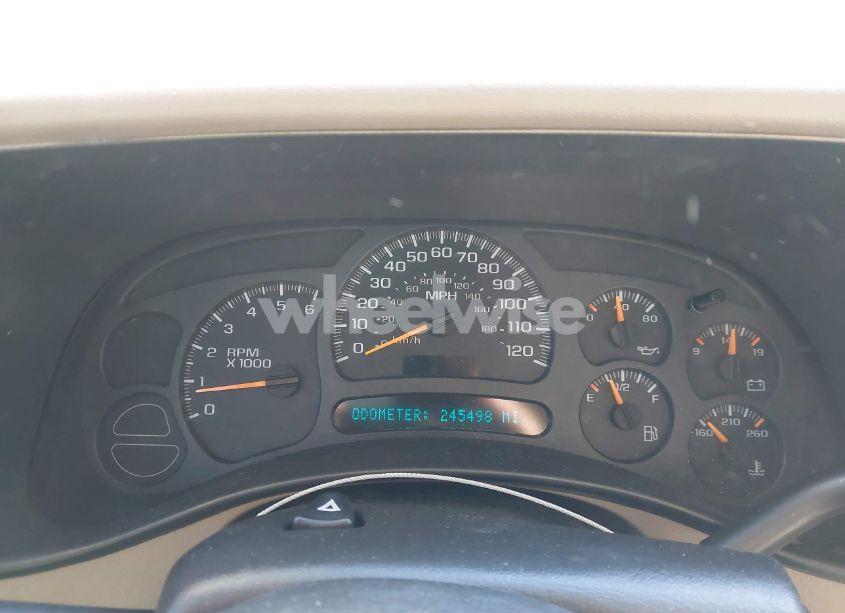 Photo 7 of 2003 Chevrolet Tahoe LT (VIN 1GNEC13Z03J145204)