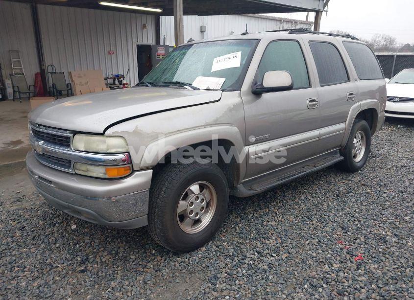 Photo 2 of 2003 Chevrolet Tahoe LT (VIN 1GNEC13Z03J332751)