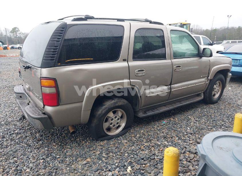 Photo 4 of 2003 Chevrolet Tahoe LT (VIN 1GNEC13Z03J332751)