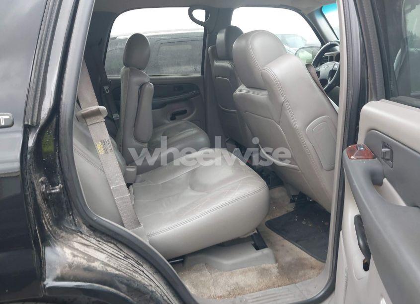 Photo 8 of 2003 Chevrolet Tahoe LT (VIN 1GNEC13Z03R135077)