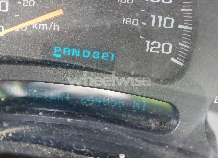 Photo 16 of 2004 Chevrolet Tahoe LT (VIN 1GNEC13Z04J134981)