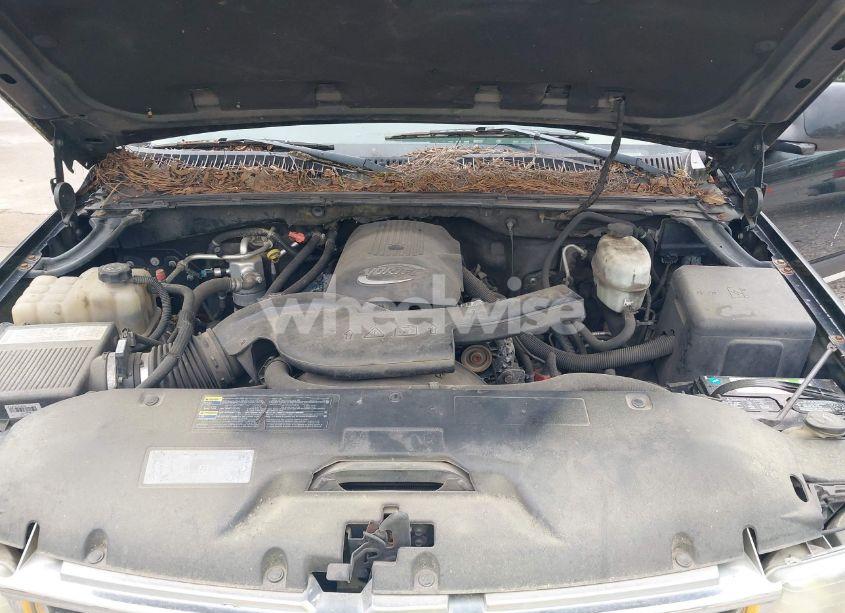 Photo 10 of 2004 Chevrolet Tahoe LT (VIN 1GNEC13Z04J262265)