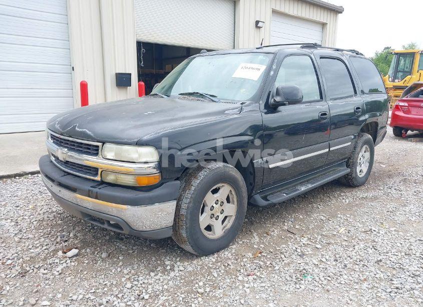 Photo 2 of 2004 Chevrolet Tahoe LT (VIN 1GNEC13Z04J262265)