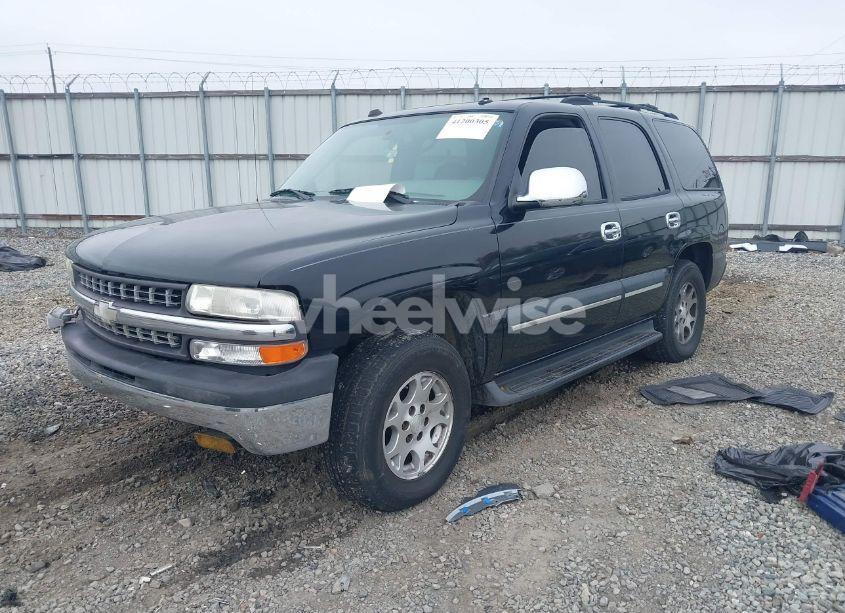 Photo 2 of 2004 Chevrolet Tahoe LT (VIN 1GNEC13Z04R141253)