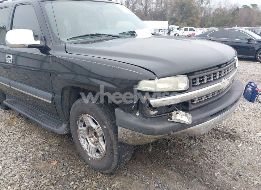Photo 6 of 2004 Chevrolet Tahoe LT (VIN 1GNEC13Z04R141253)